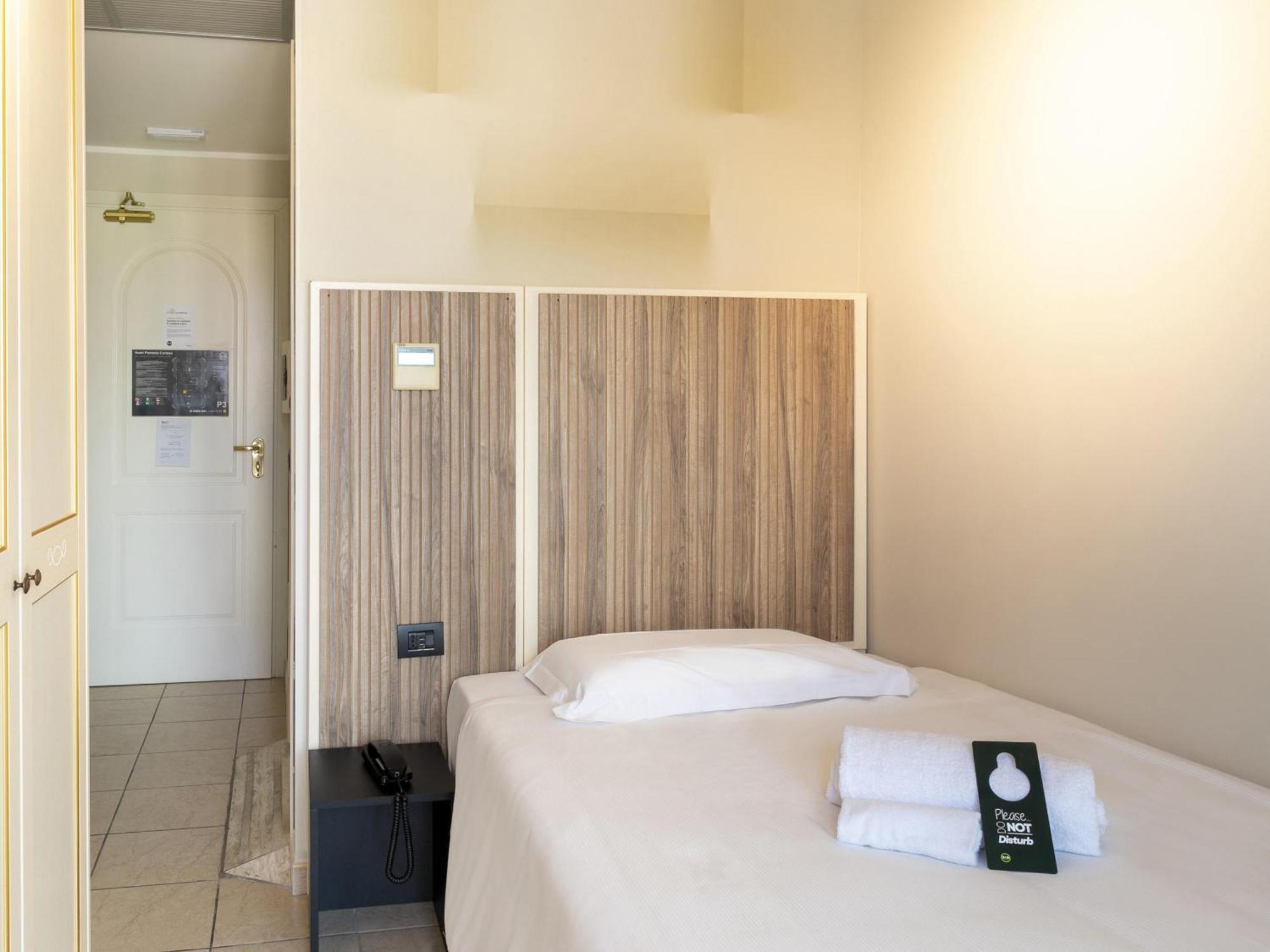 B&B Hotel Pomezia Cortese Экстерьер фото