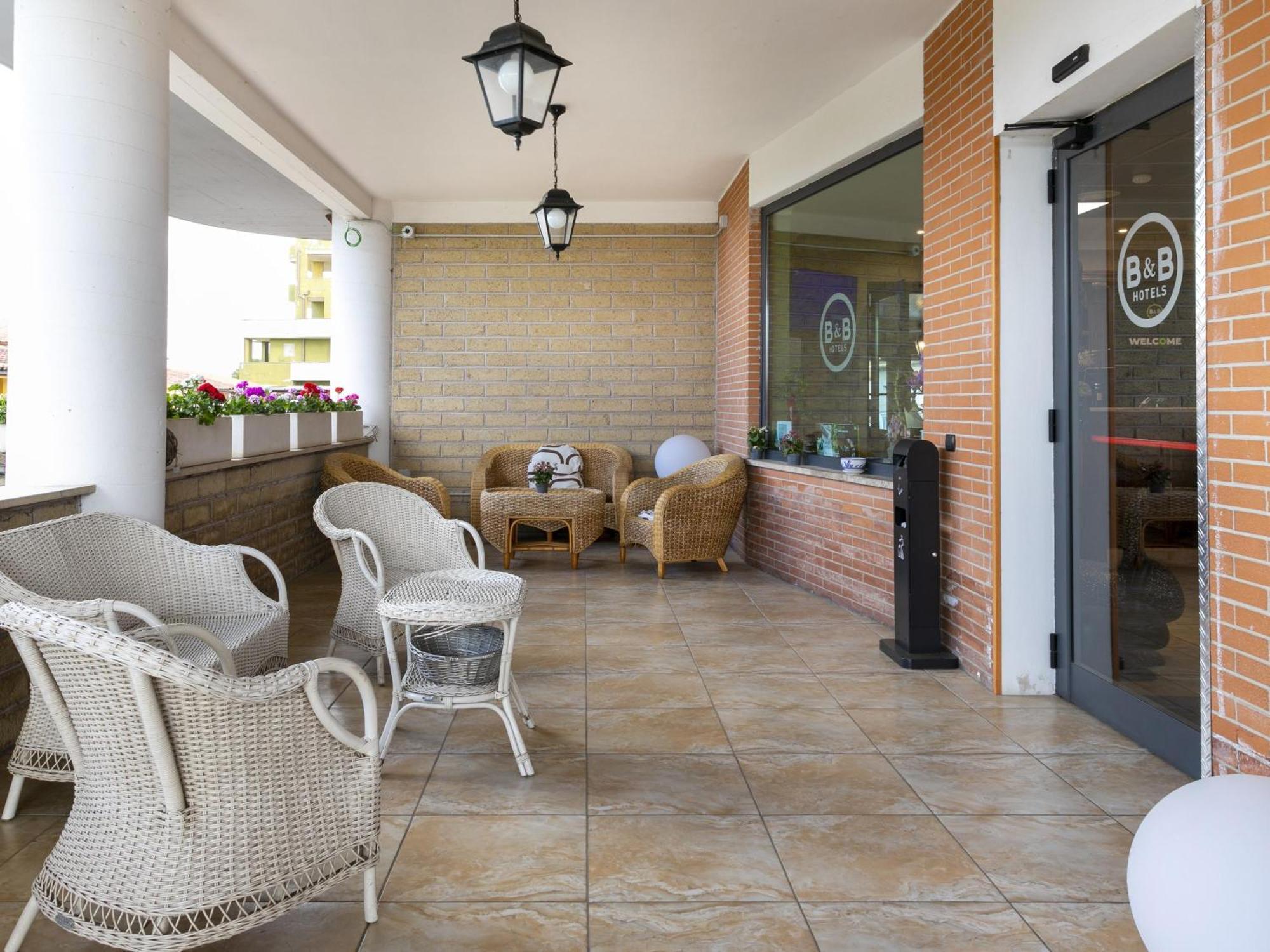 B&B Hotel Pomezia Cortese Экстерьер фото