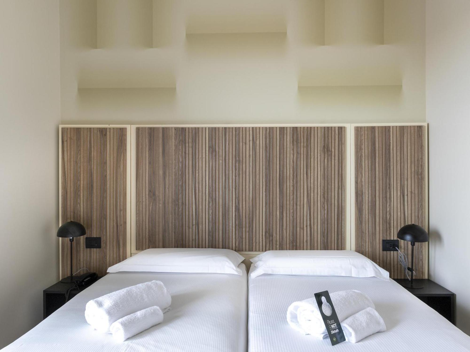 B&B Hotel Pomezia Cortese Экстерьер фото