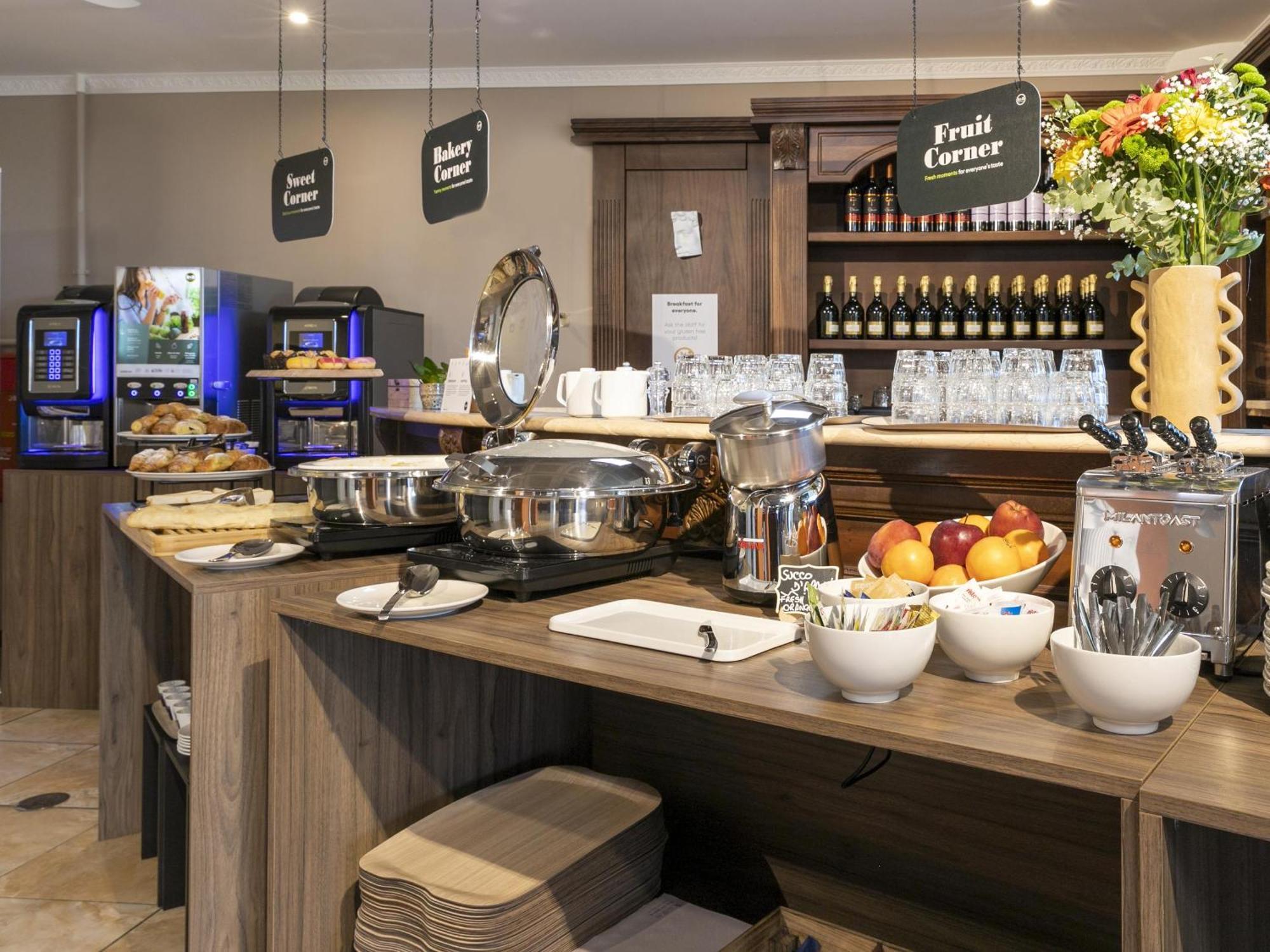 B&B Hotel Pomezia Cortese Экстерьер фото