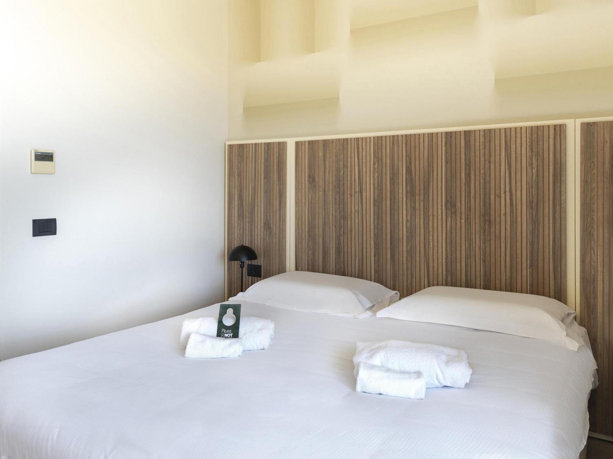 B&B Hotel Pomezia Cortese Экстерьер фото
