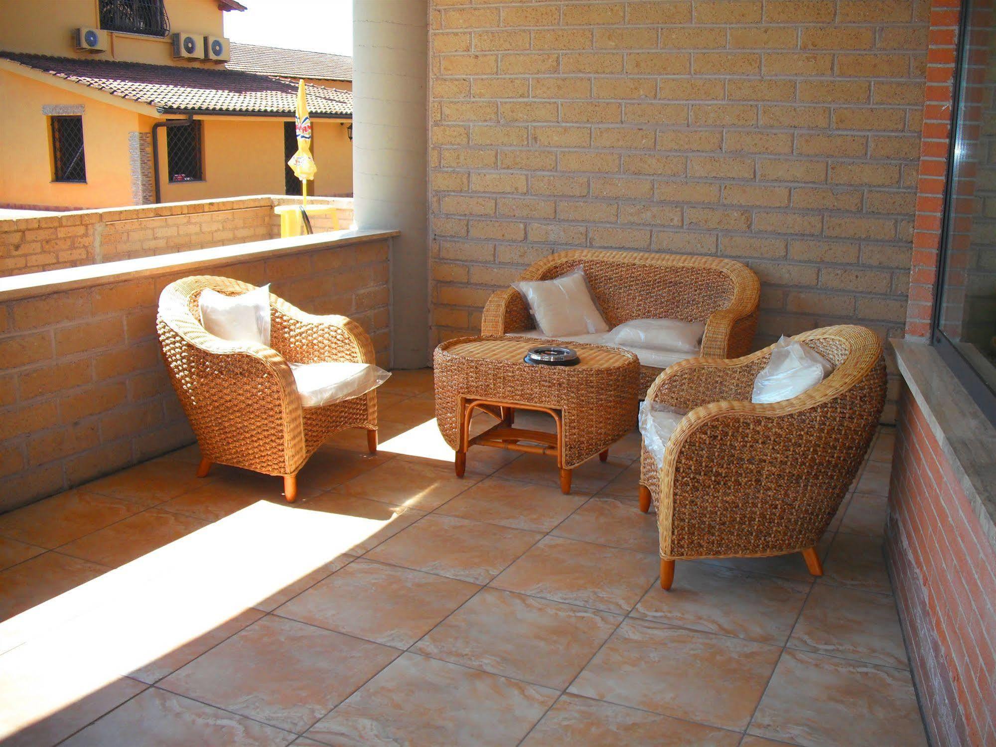 B&B Hotel Pomezia Cortese Экстерьер фото